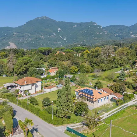 Giardino Del Sole By Interhome * Camaiore